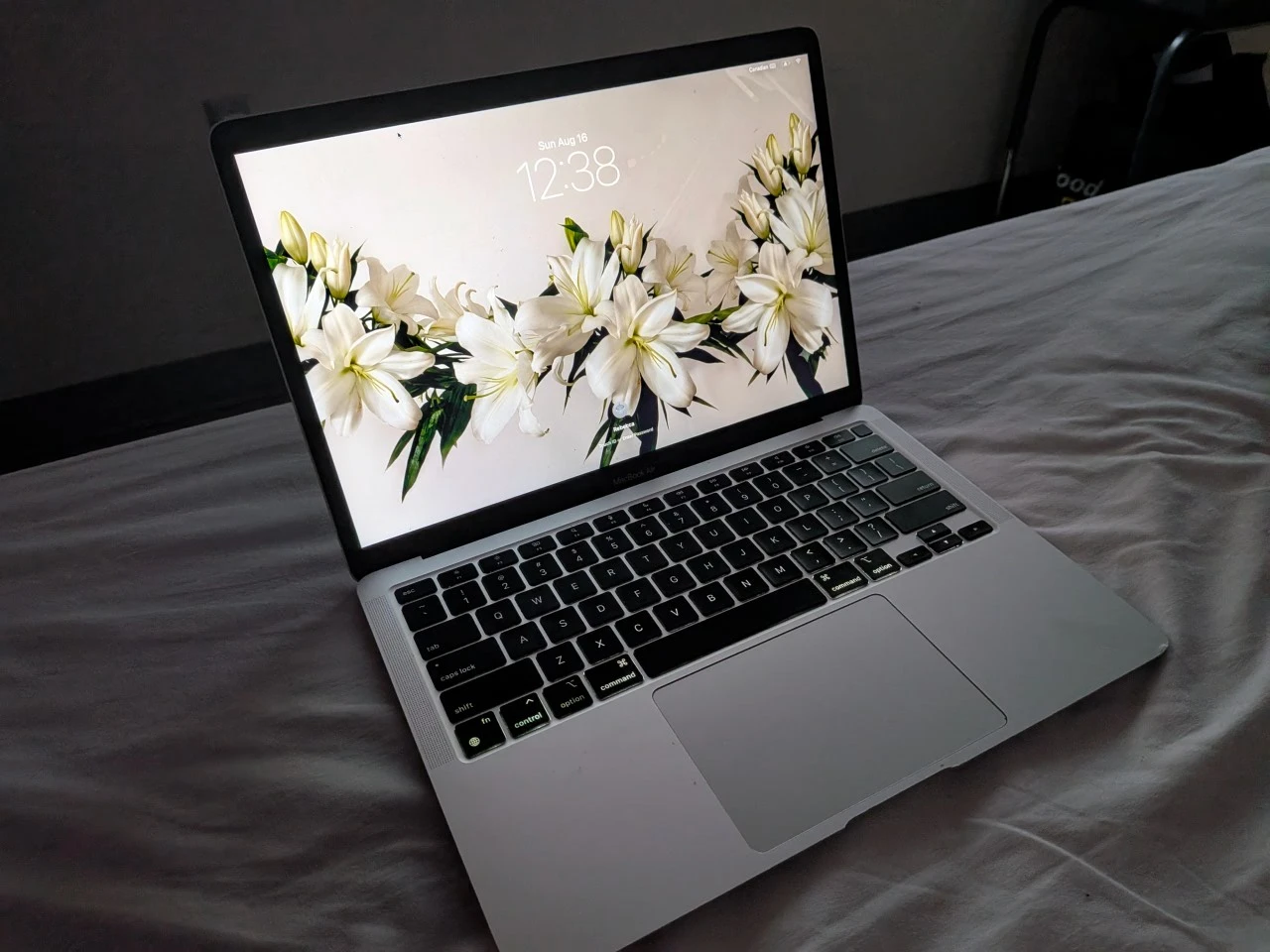 Apple MacBook Air M1 - photo 2