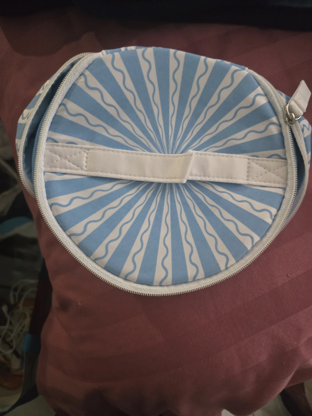 2 piece circle makeup/storage bag - photo 3