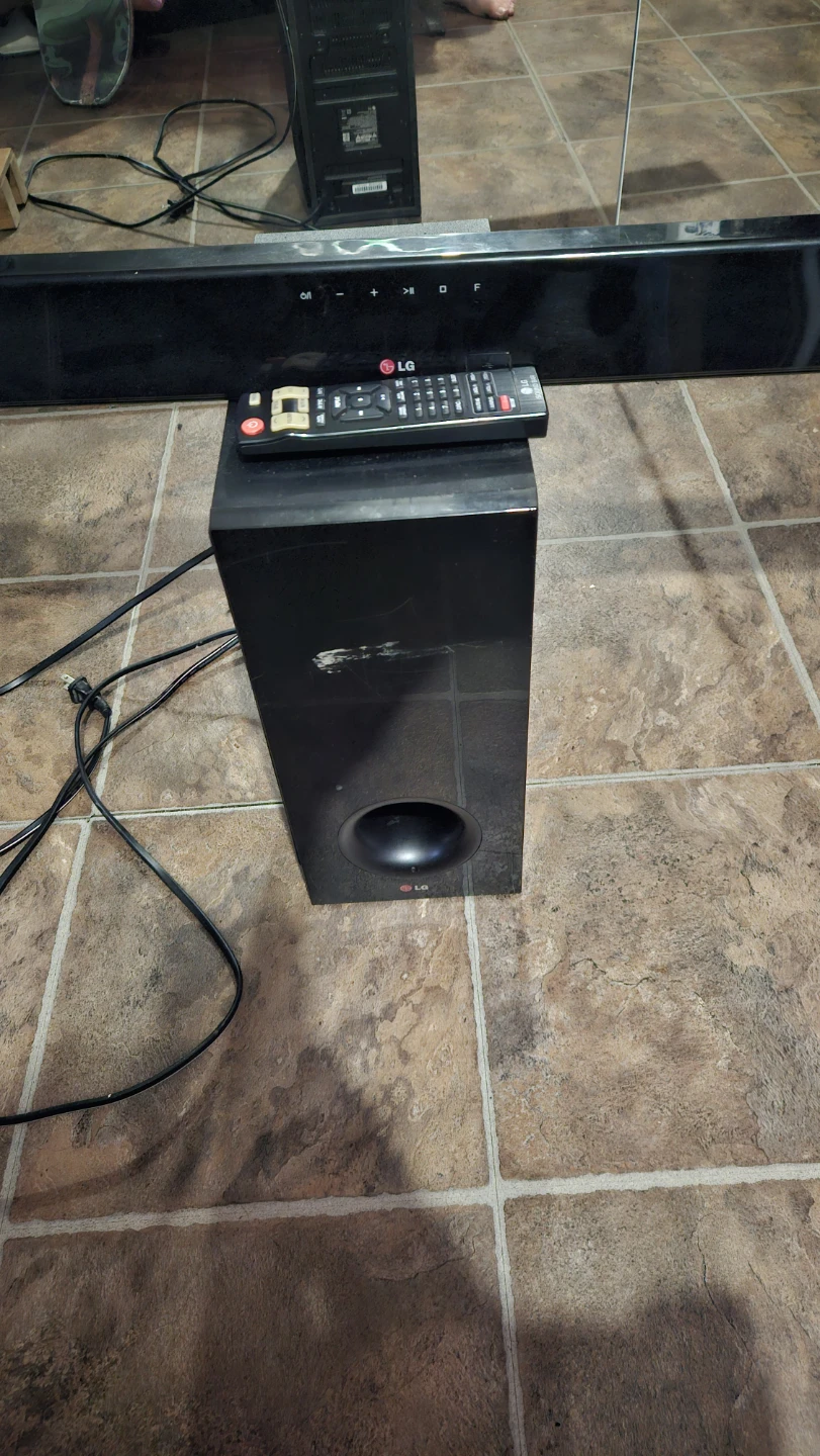 LG Sound Bar System with Subwoofer and Remote