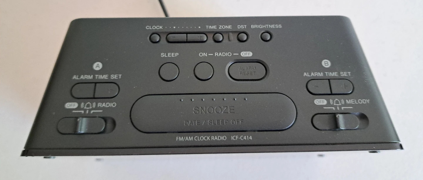 Sony Dream Machine FM/AM Clock Radio - photo 2