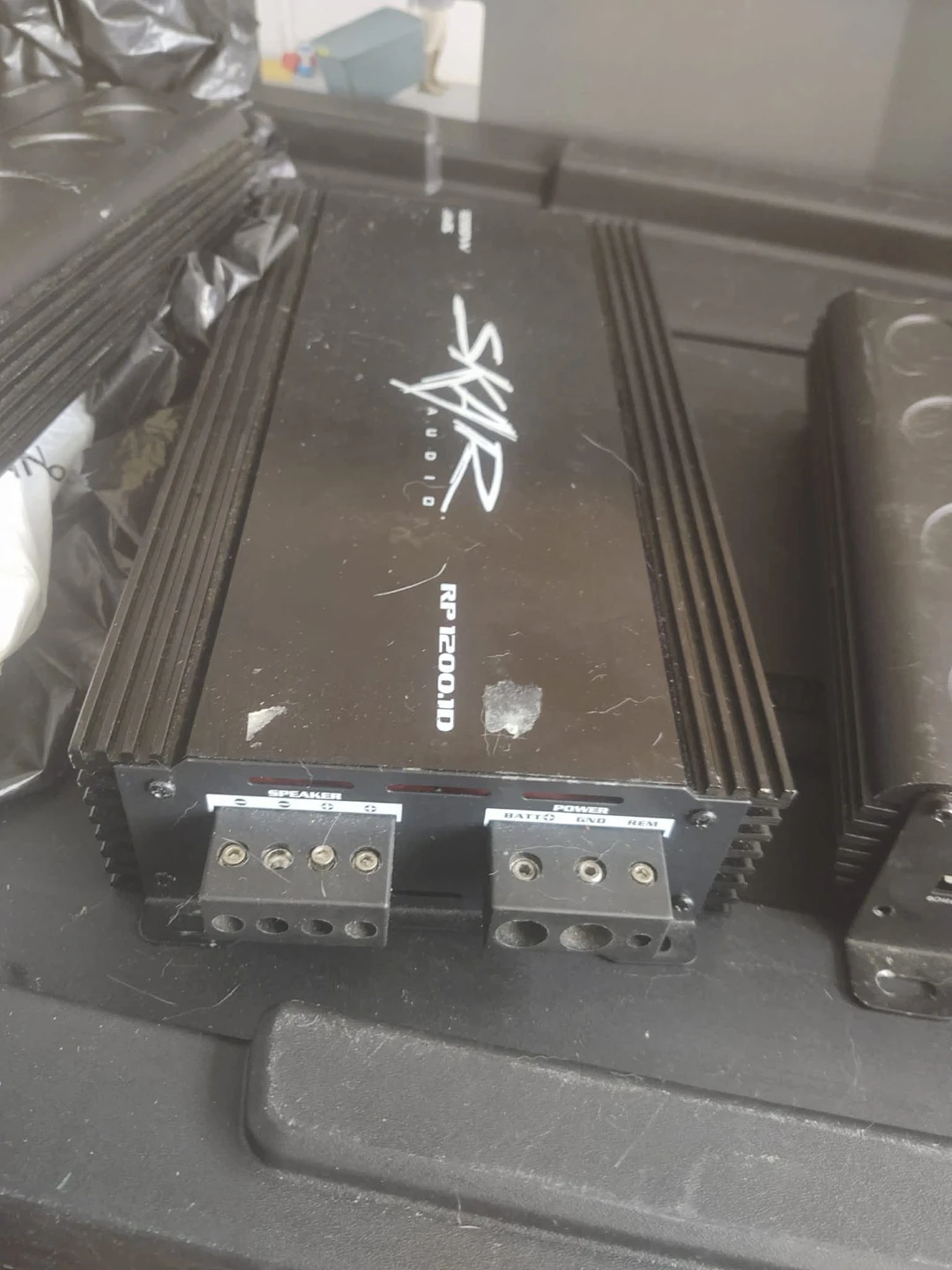 SKAR Audio RP 1200.1D Amplifier and Subwoofer Box - photo 4