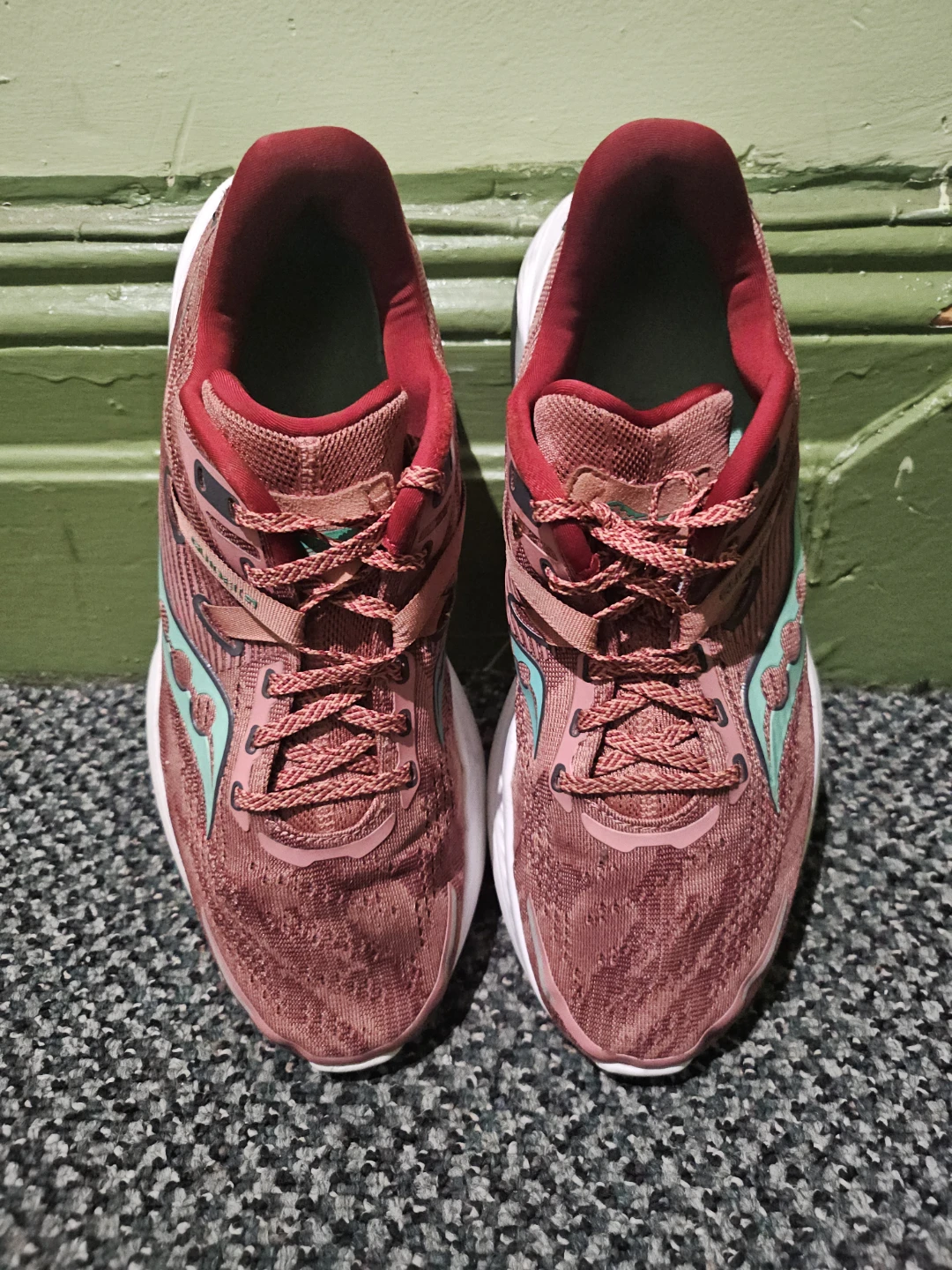 Saucony Women's Running Shoes - Size 9.5W