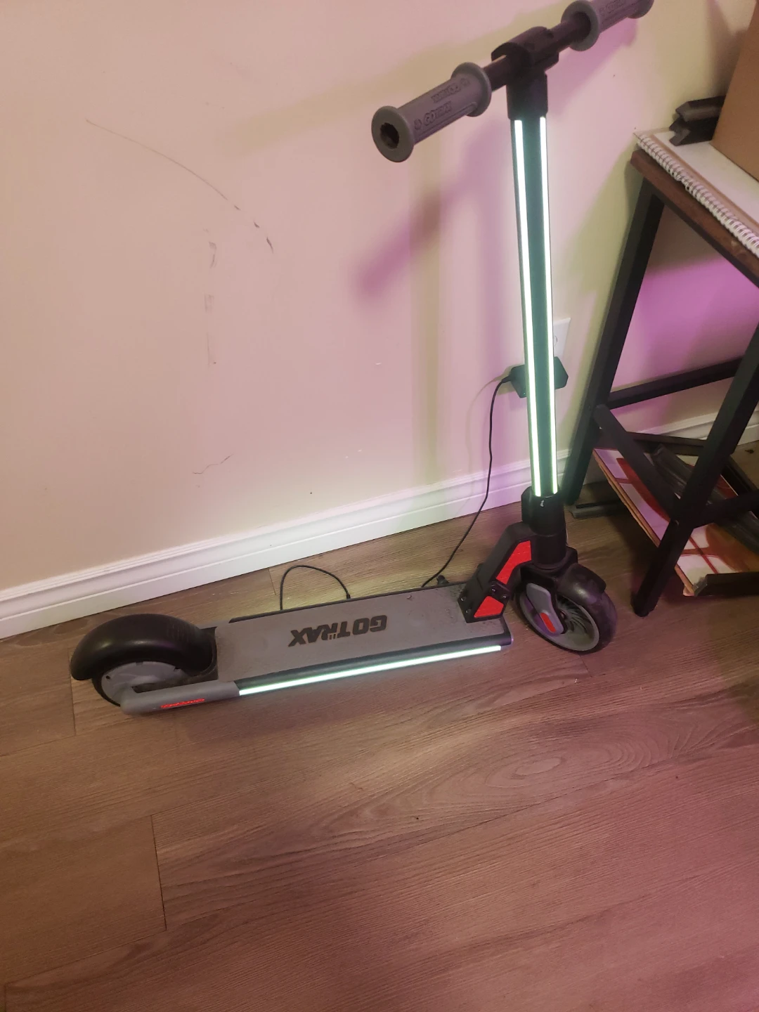 Gotta 2 scooters one charger - photo 2