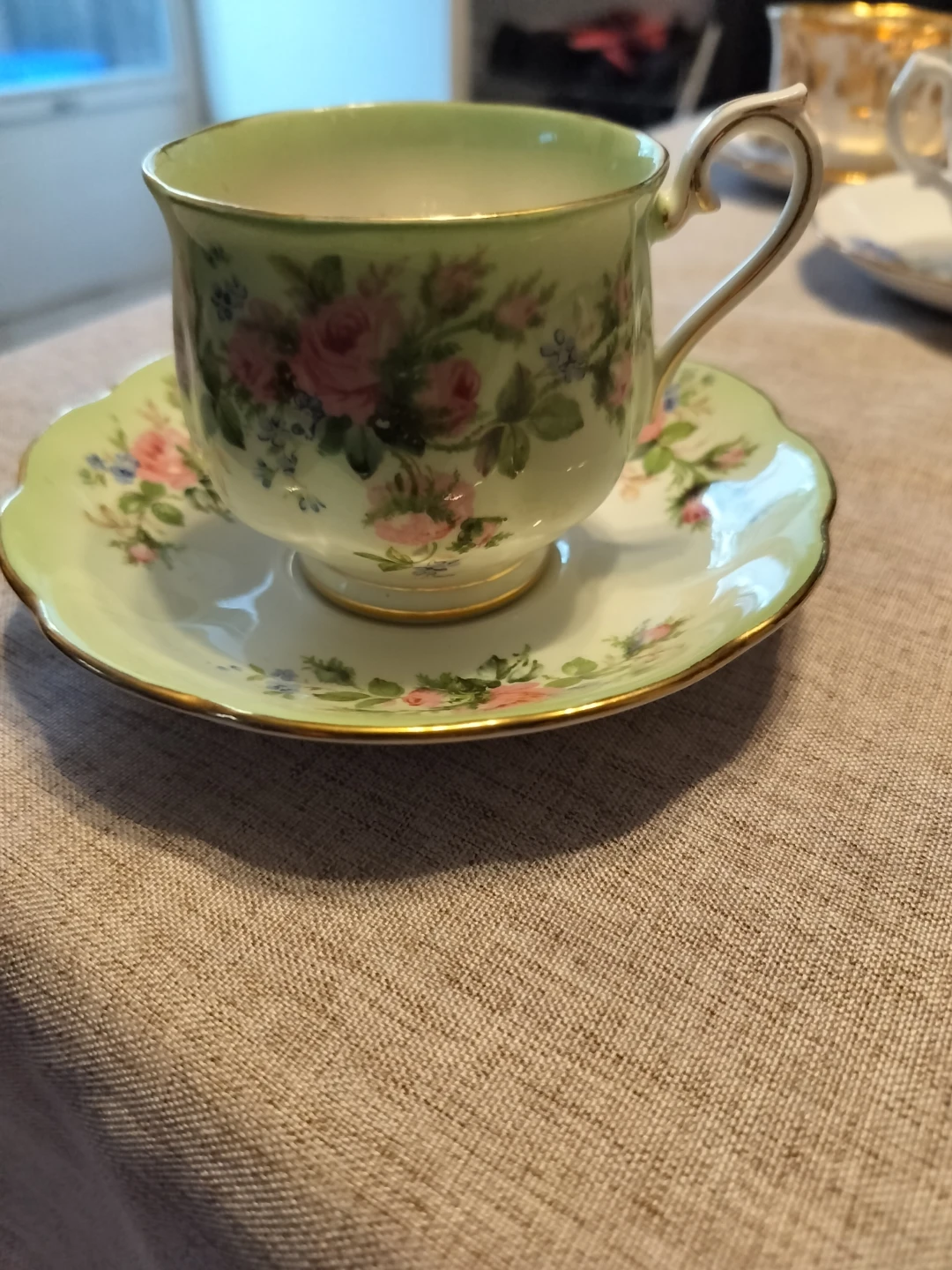 Royal Albert Bone China Teacup and Saucer Set - photo 2
