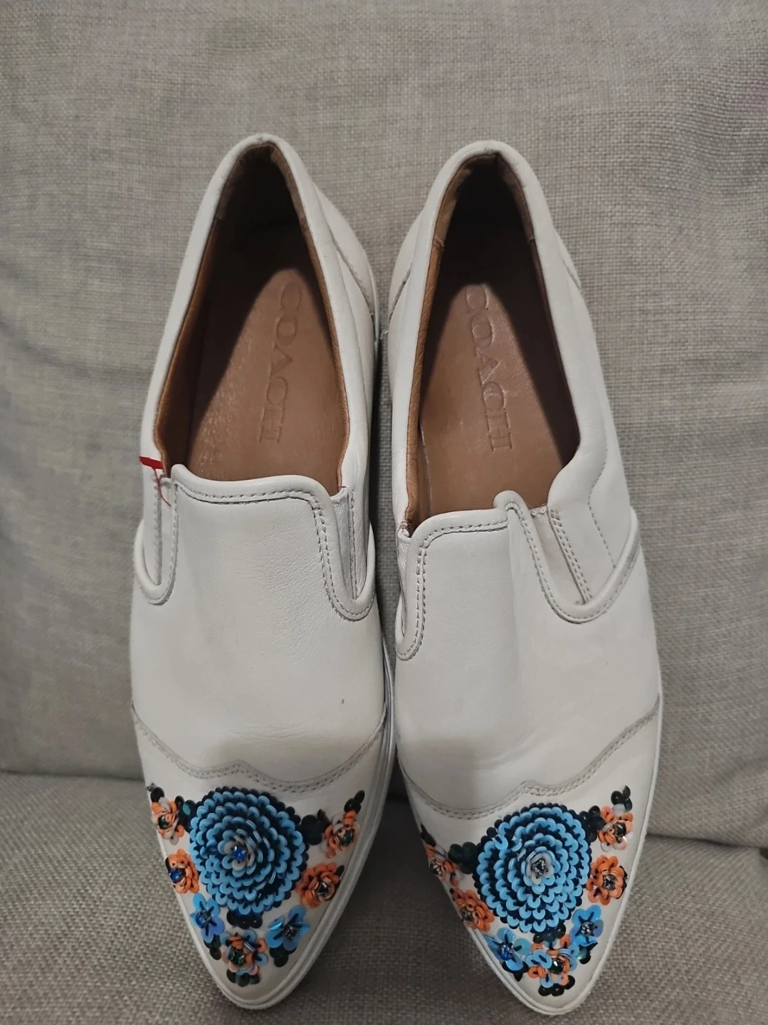 Coach White Leather Slip On Shoes with Floral Sequin Size 10M - photo 2