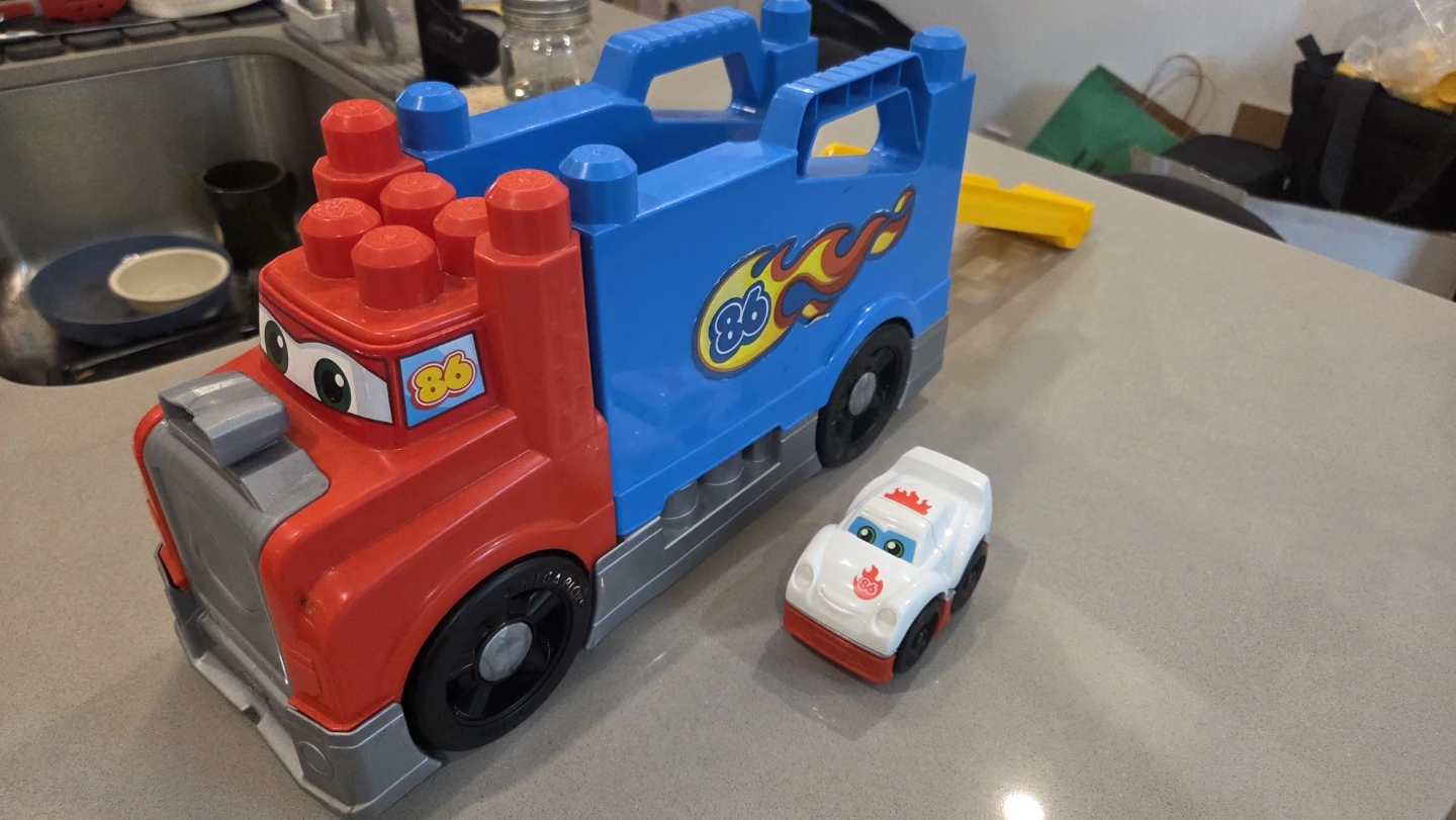 Mega Bloks - 90pcs & Racing Truck - photo 3