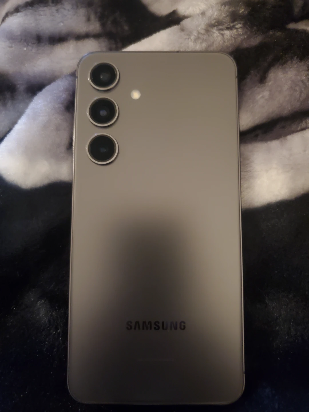 New Samsung Galaxy S24 - photo 3
