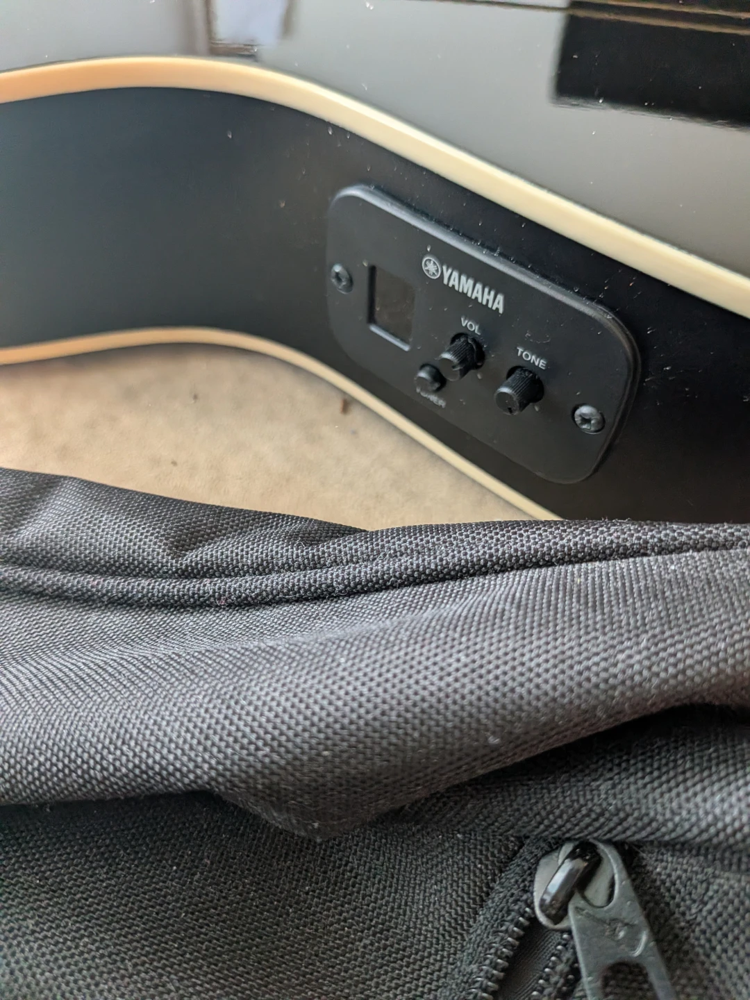 Yamaha APXT2 guitar and bundle - photo 3