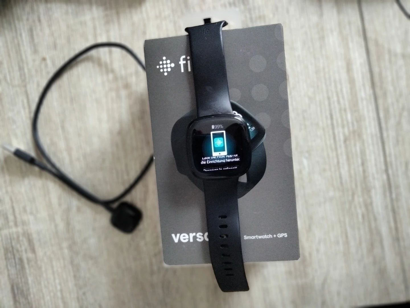 Fitbit Versa 3 Smartwatch + GPS - photo 4