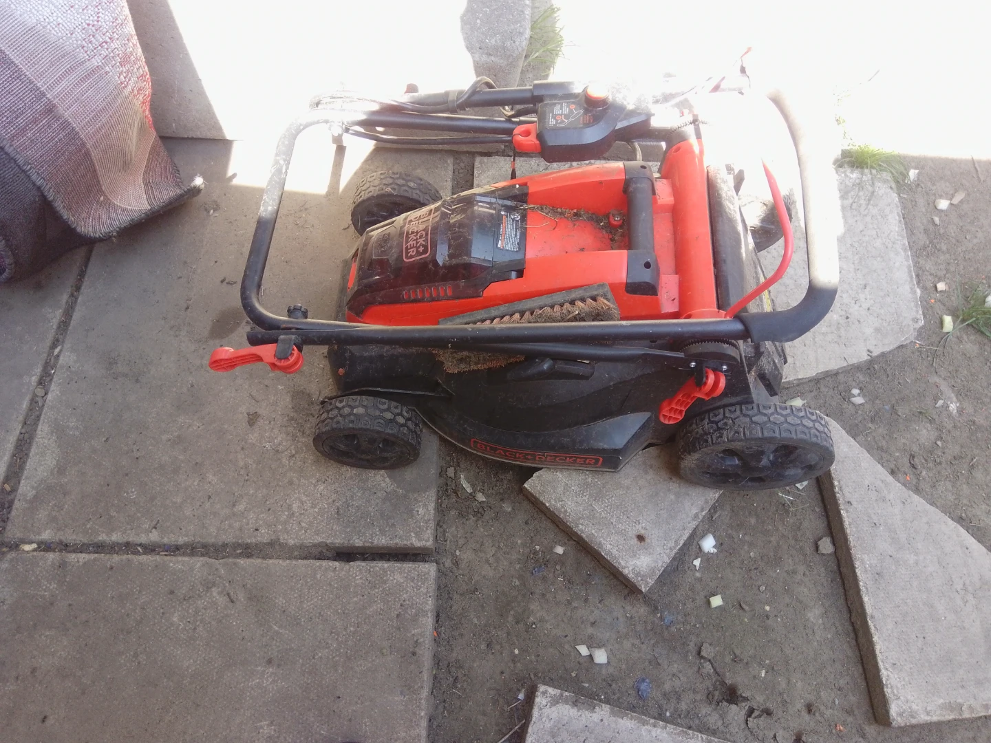 Black and Decker Electric Lawn Mower - photo 2