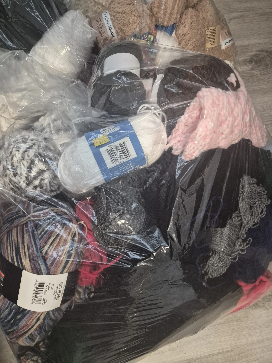 Bulk Yarn and Knitting Needles Bundle - photo 3