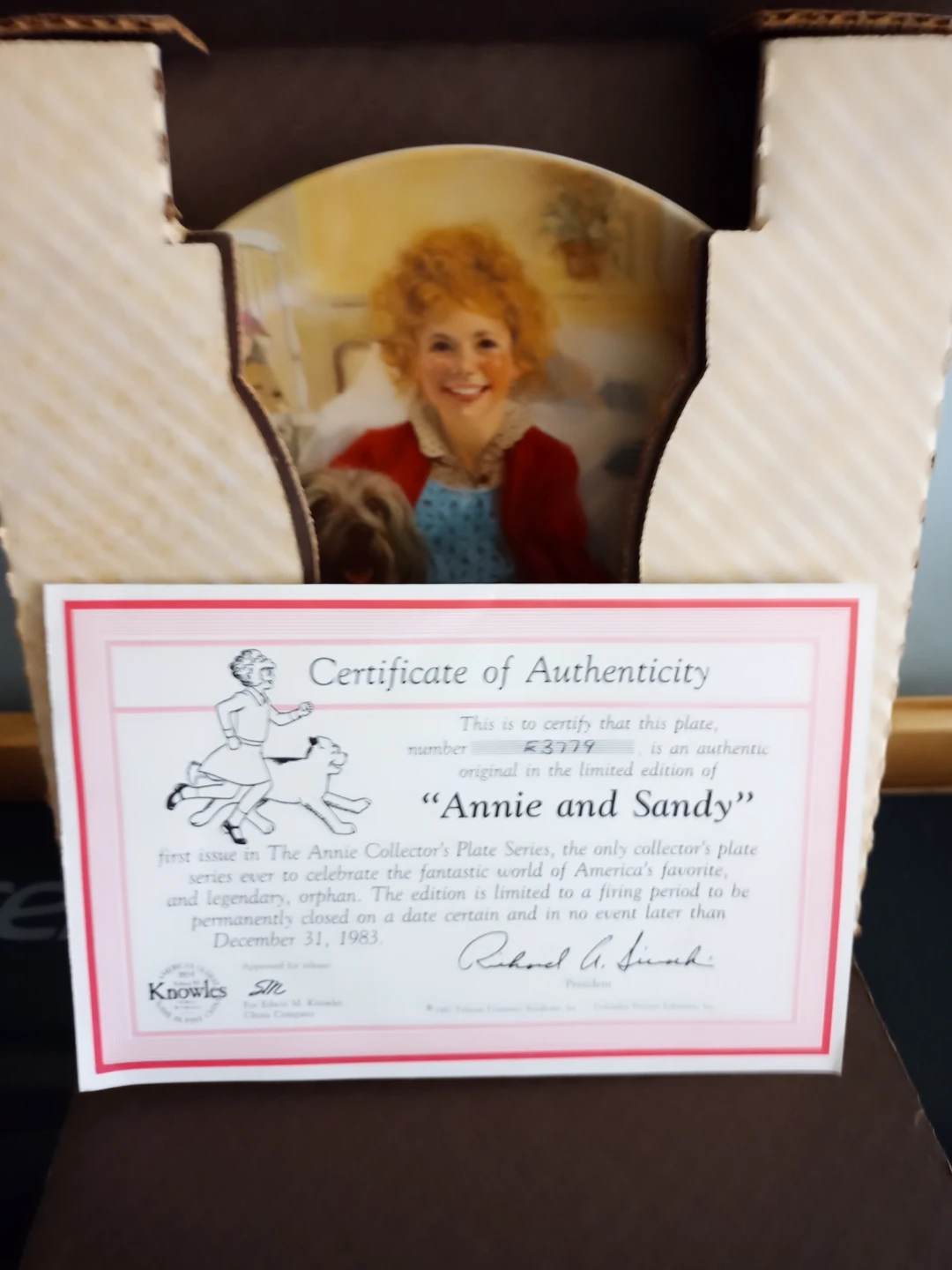 Annie and Sandy Collector's Plate