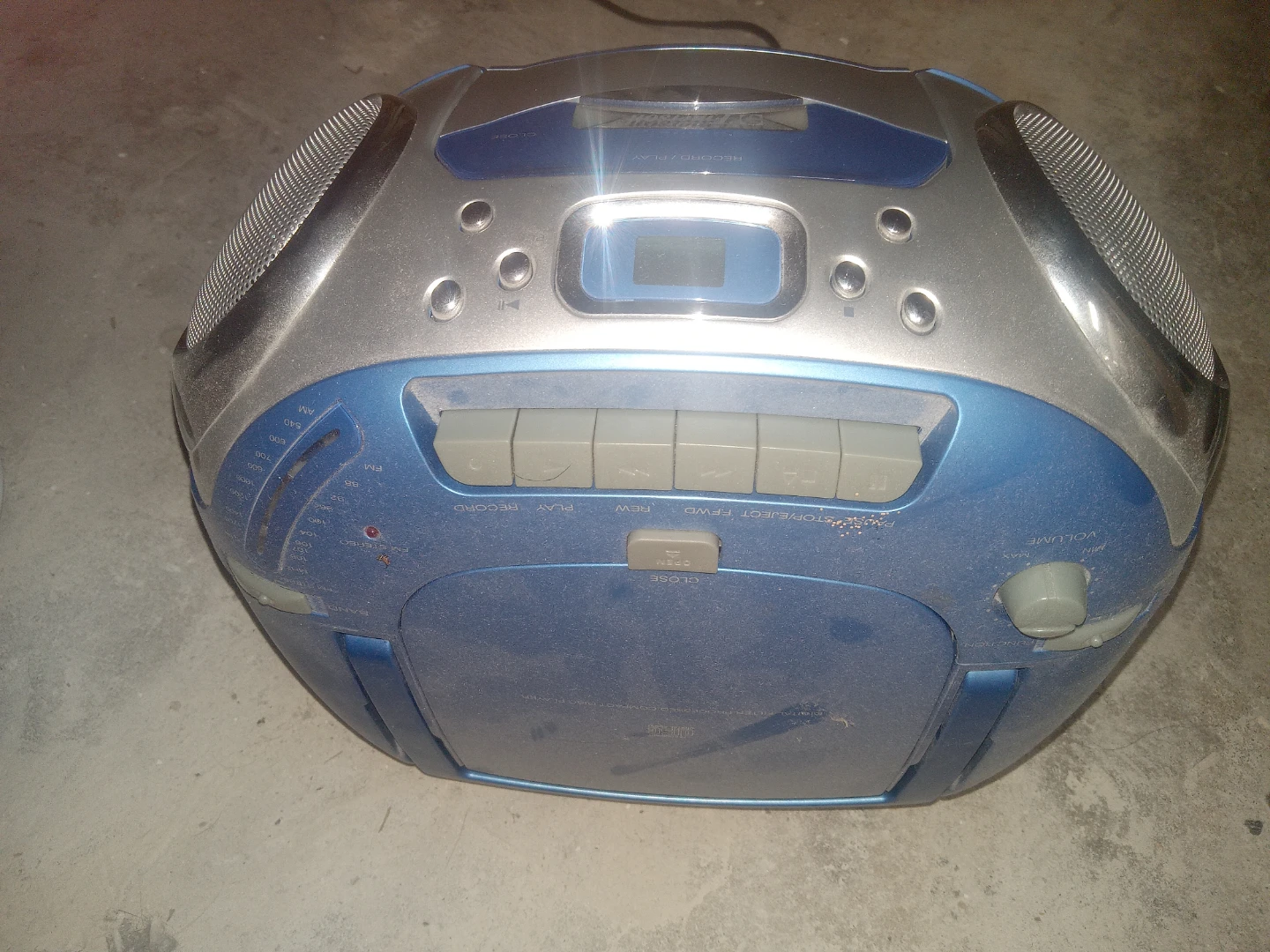 Vintage CD / Radio/ Cassette Player (Philips and Sony) - photo 5