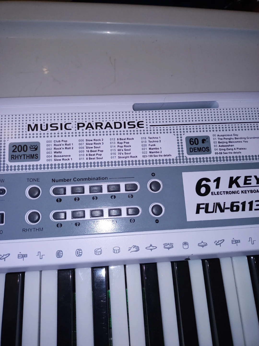 Funtaki 61 Key Electronic Keyboard - Mod# FUN-6113K - photo 4