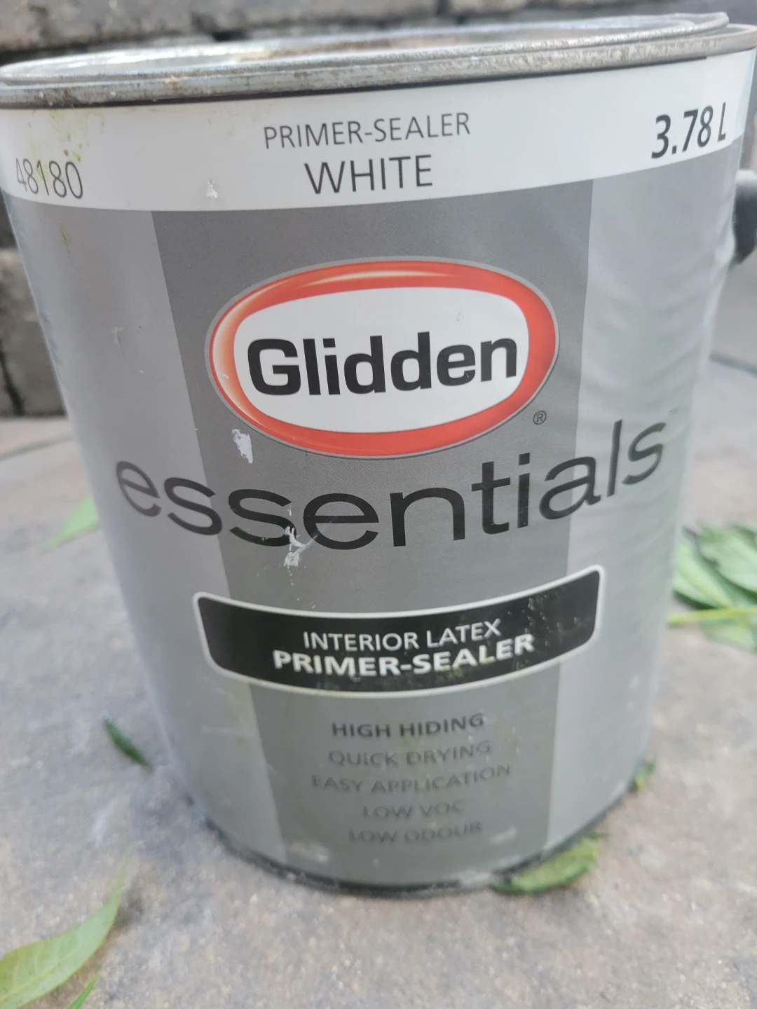 Glidden Essentials Interior Latex Primer-Sealer White 3.78L