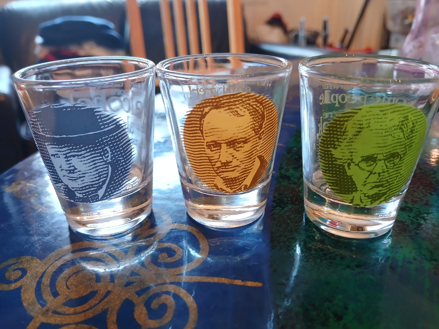 Set of 6 “Great Drinkers” shot glasses