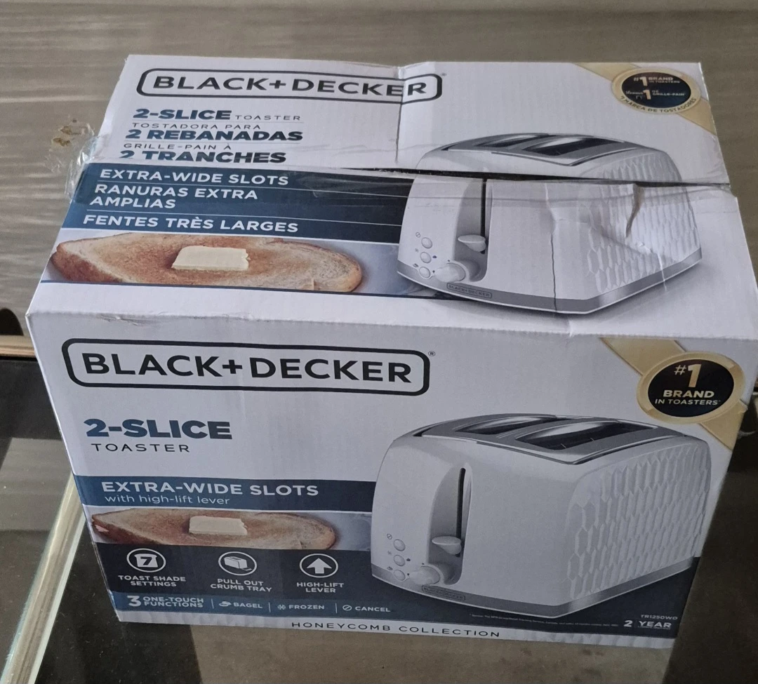 Black+Decker 2-Slice Toaster - Honeycomb Collection - photo 2