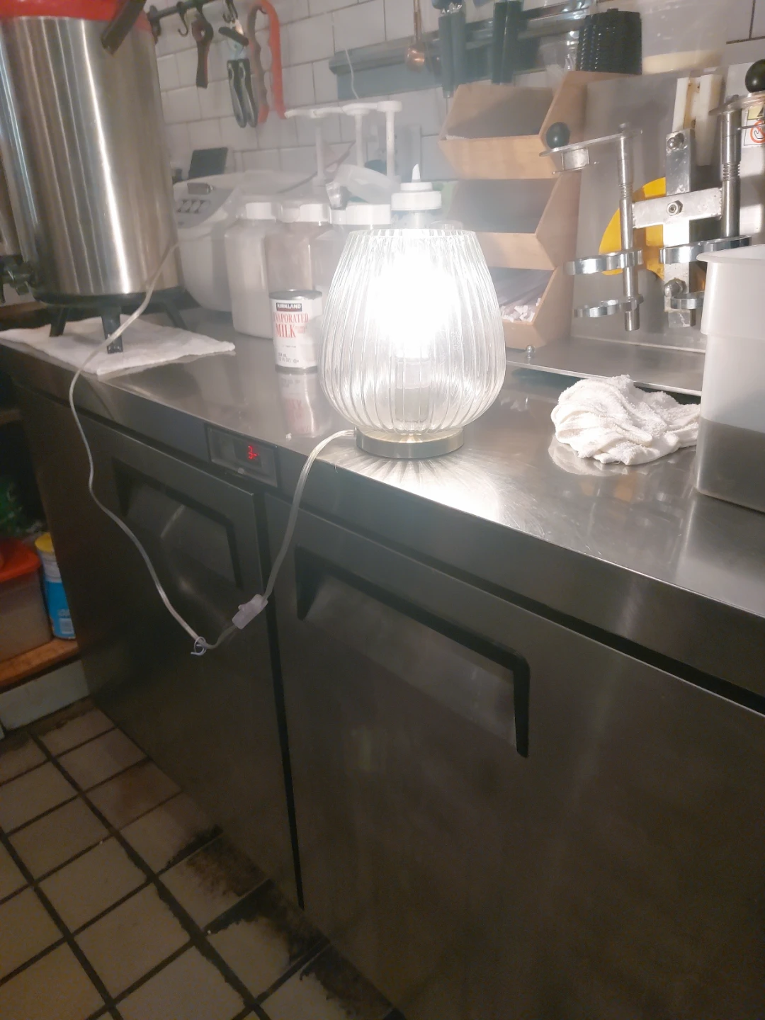 Clear Fluted Glass Accent Lamp - photo 3