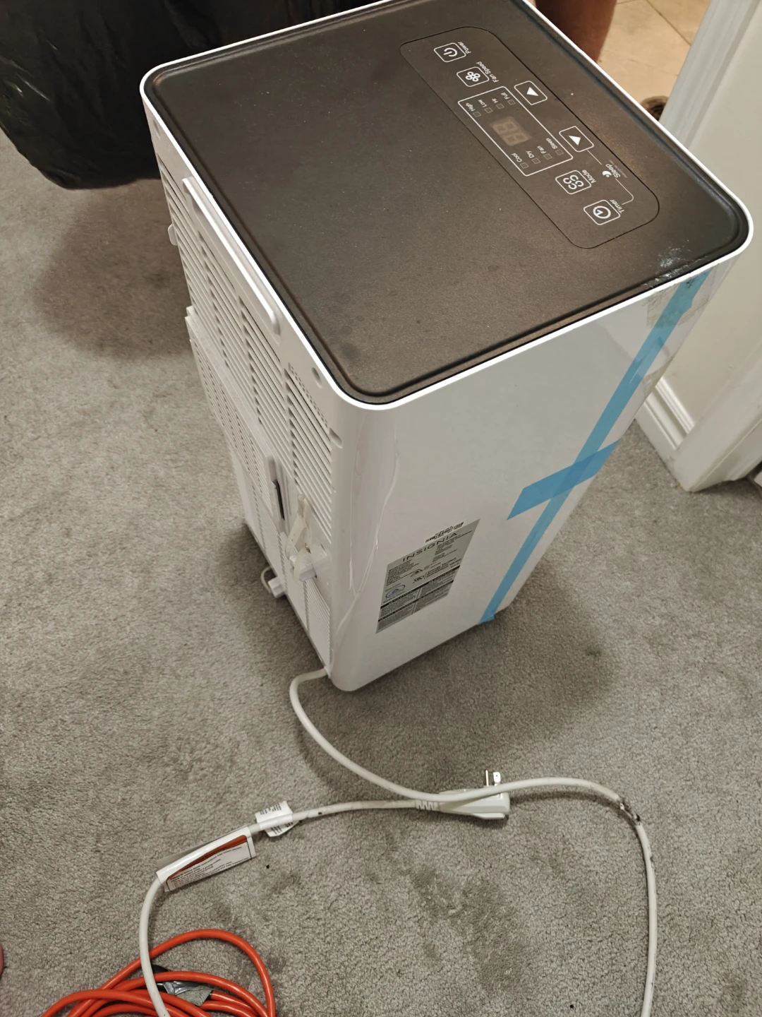 Insignia Portable Air Conditioner with Hose and Remote - photo 5