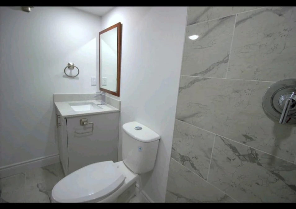 Spacious Basement for rent - photo 3