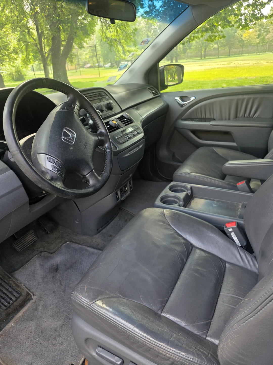 Blue Honda Odyssey Minivan - photo 5
