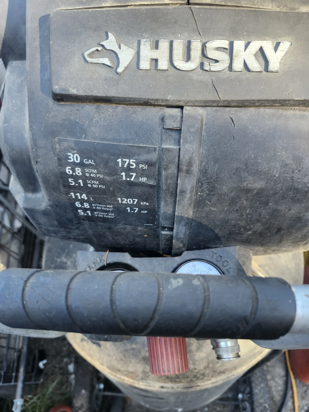Husky Air compressor - photo 2