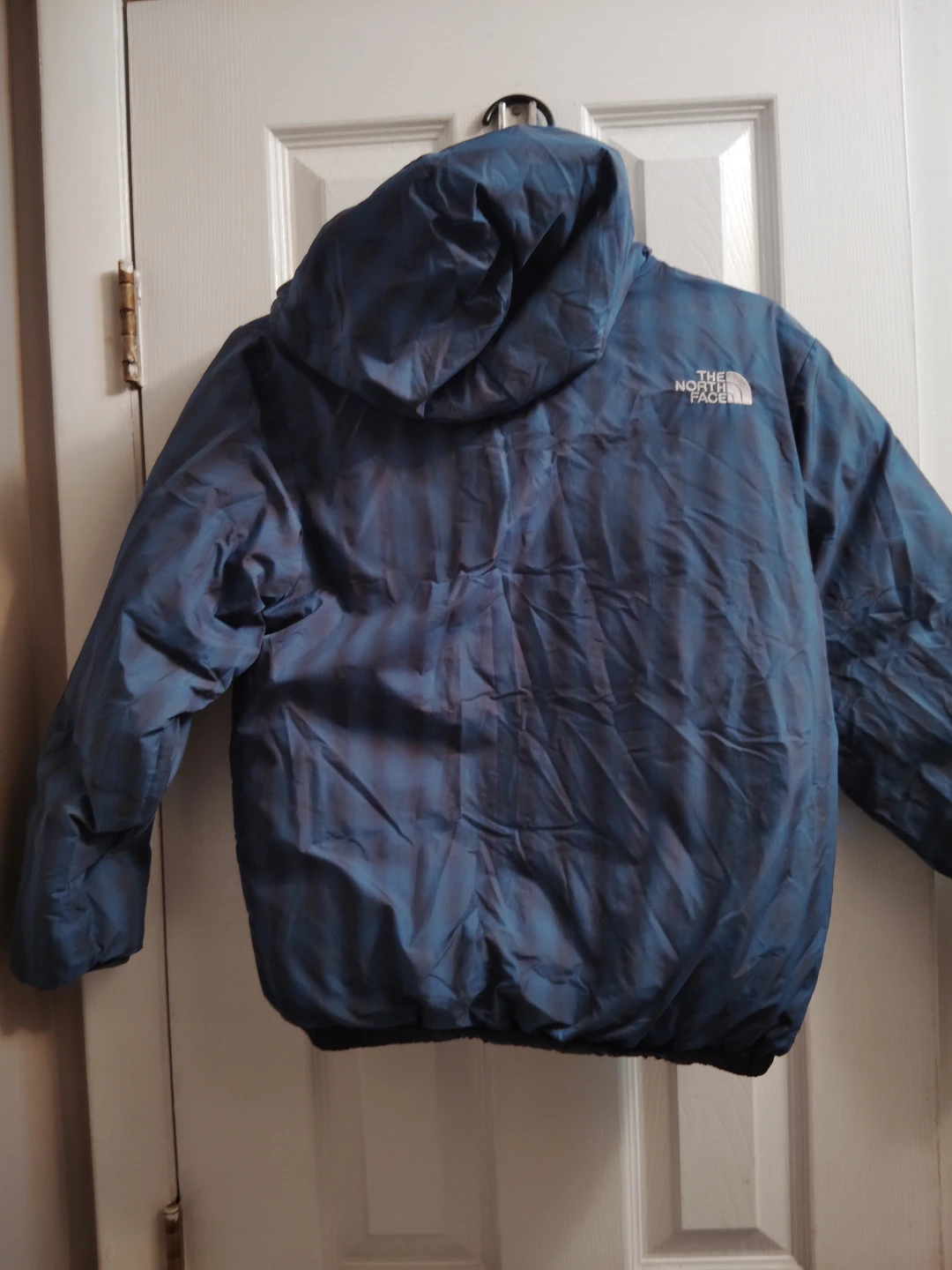 The North Face Boys 550 Reversible Down Jacket (Medium 10-12) - photo 2