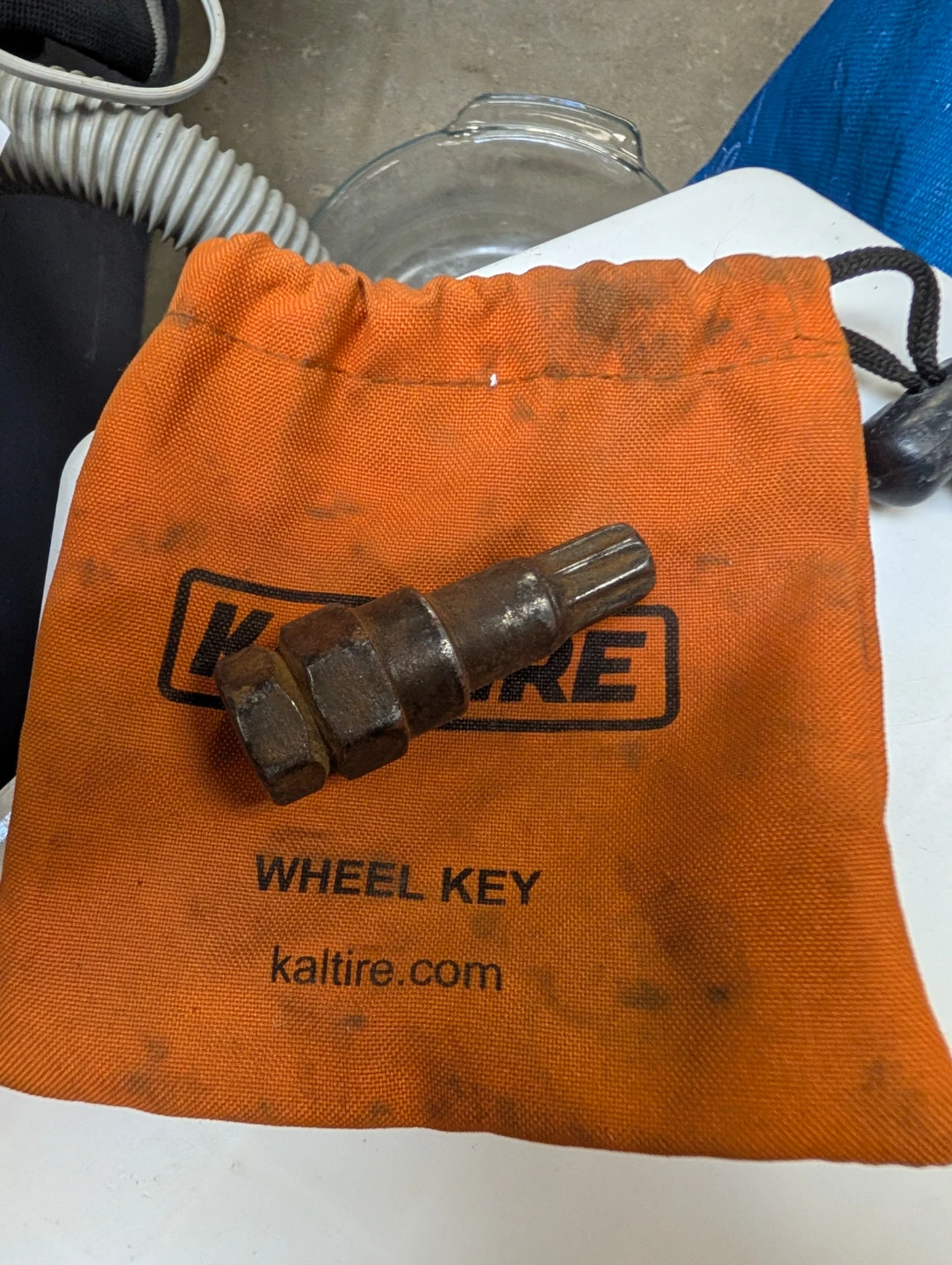Kaltire Wheel Key and Pouch - photo 2