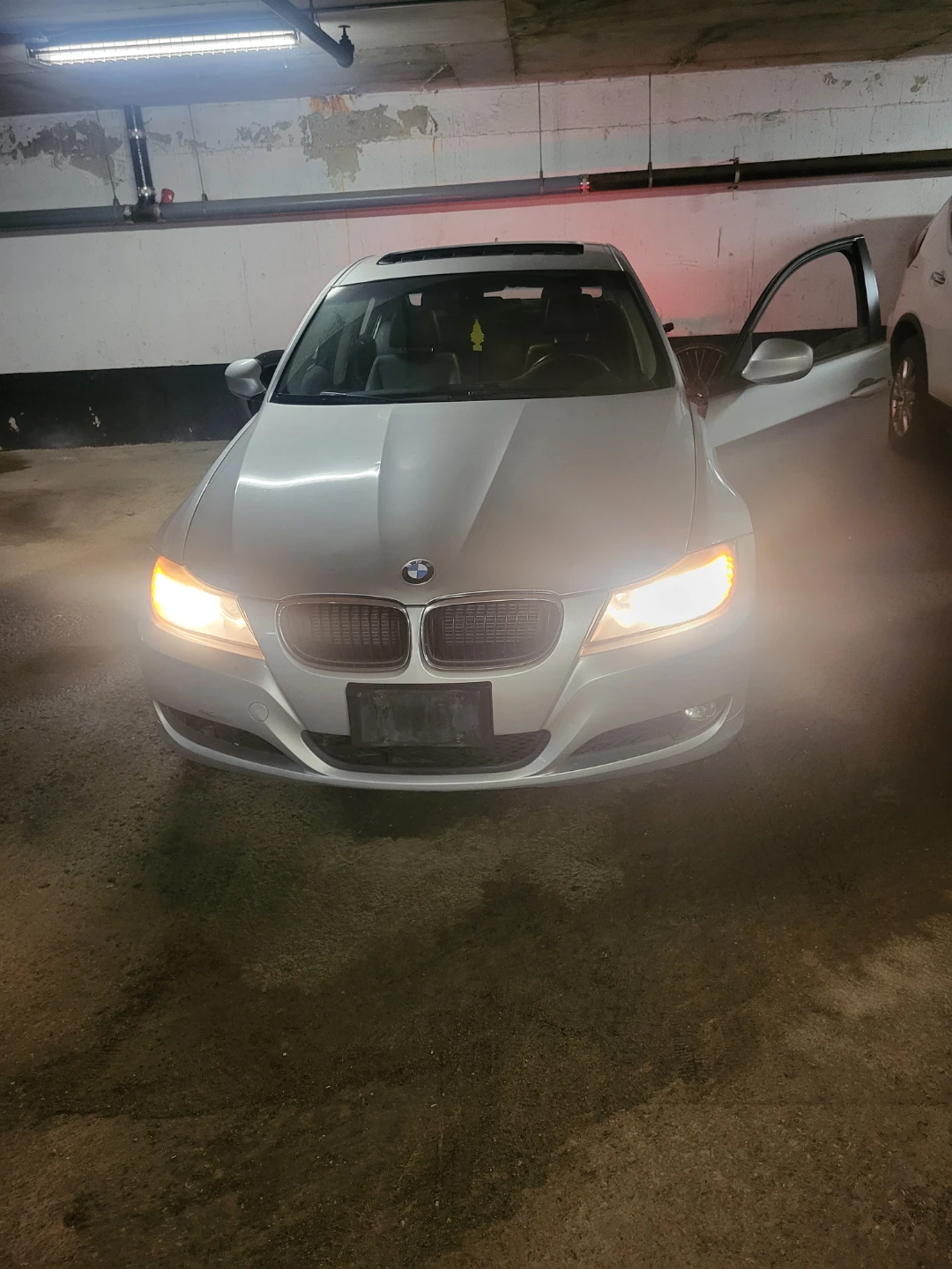 2011 BMW 328i Sedan all wheel drive
