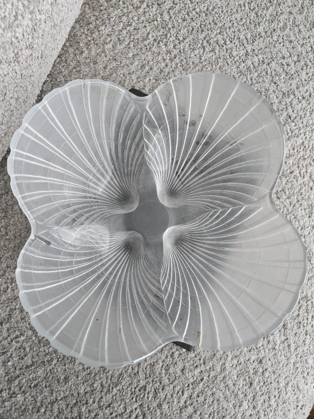 Frosted glass shell bowl Mikasa/Hoya