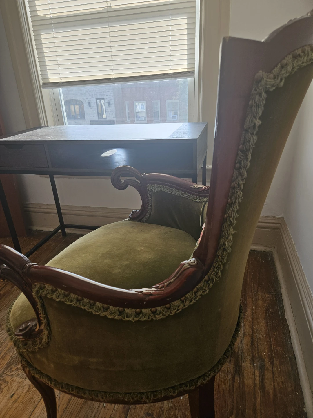 Vintage Accent Chair - photo 2
