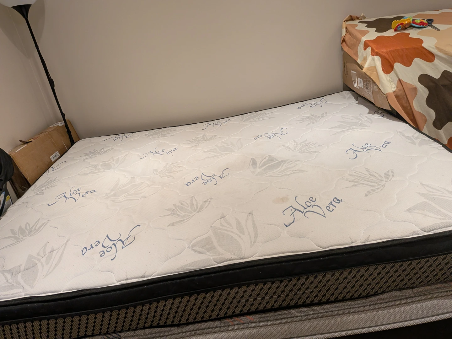 Queen size mattress - photo 3