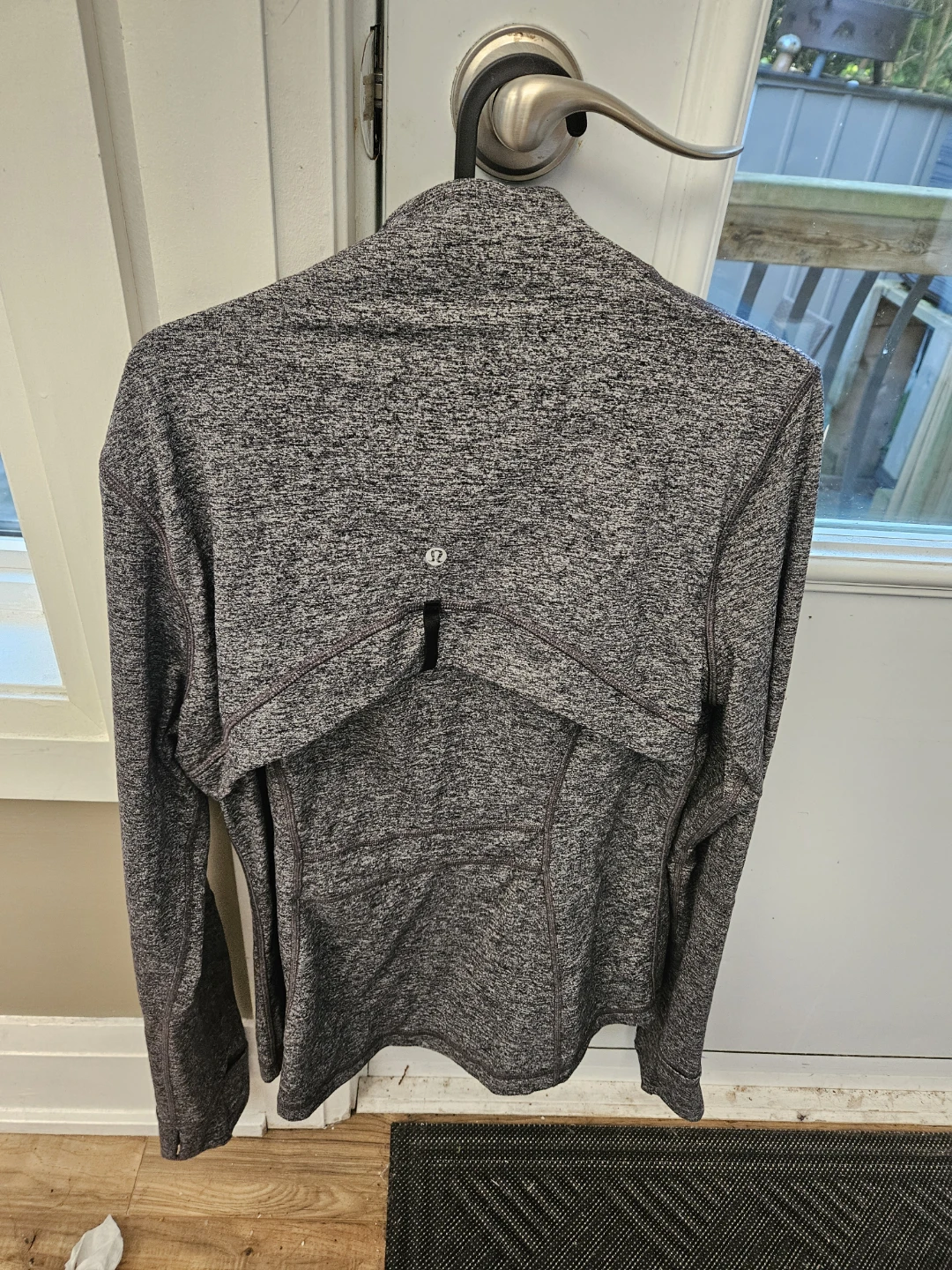 Grey Lululemon sweater size 14 - photo 3