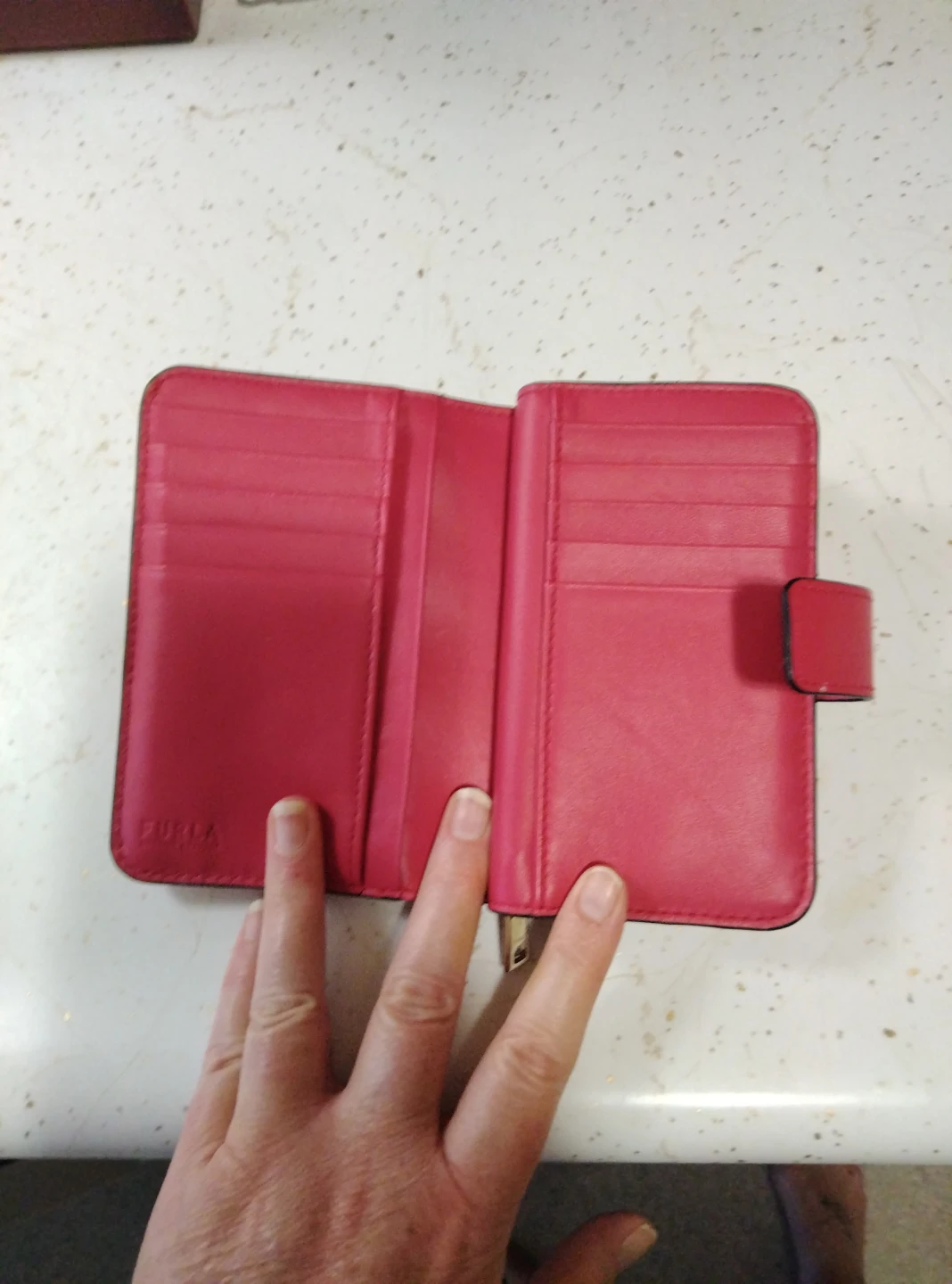 Furla Pink Leather Bi-Fold Wallet - photo 4