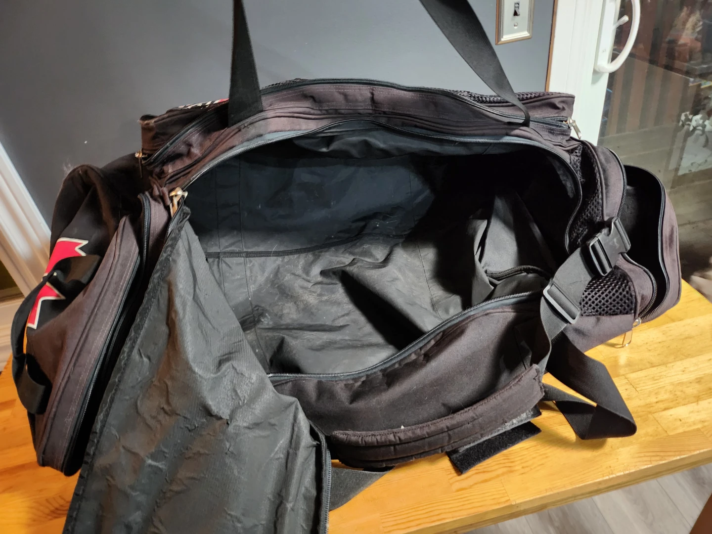 Junior Hockey Canada Equipment Duffle Bag Black 30" - photo 4