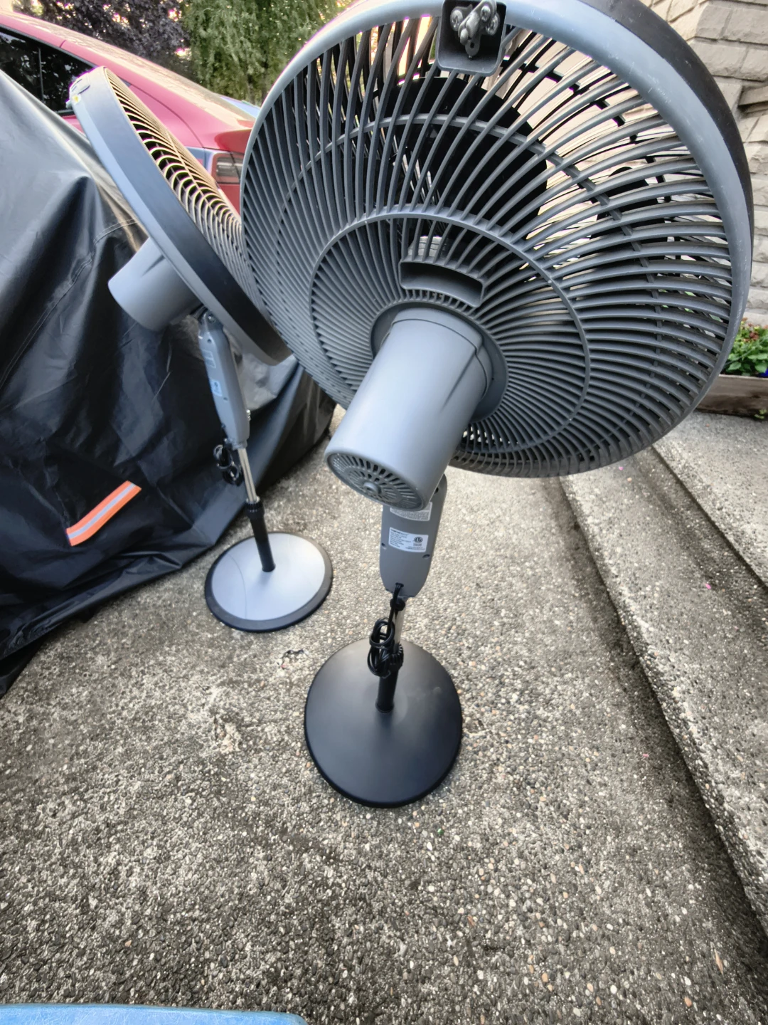 7 Blade Premium Electronic 16 in Pedestal Fan - photo 4