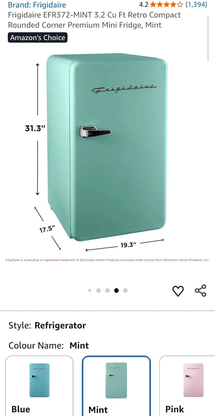 Frigidaire 3.2 Cu Ft Retro Compact Rounded Corner -  Mini Fridge - photo 4
