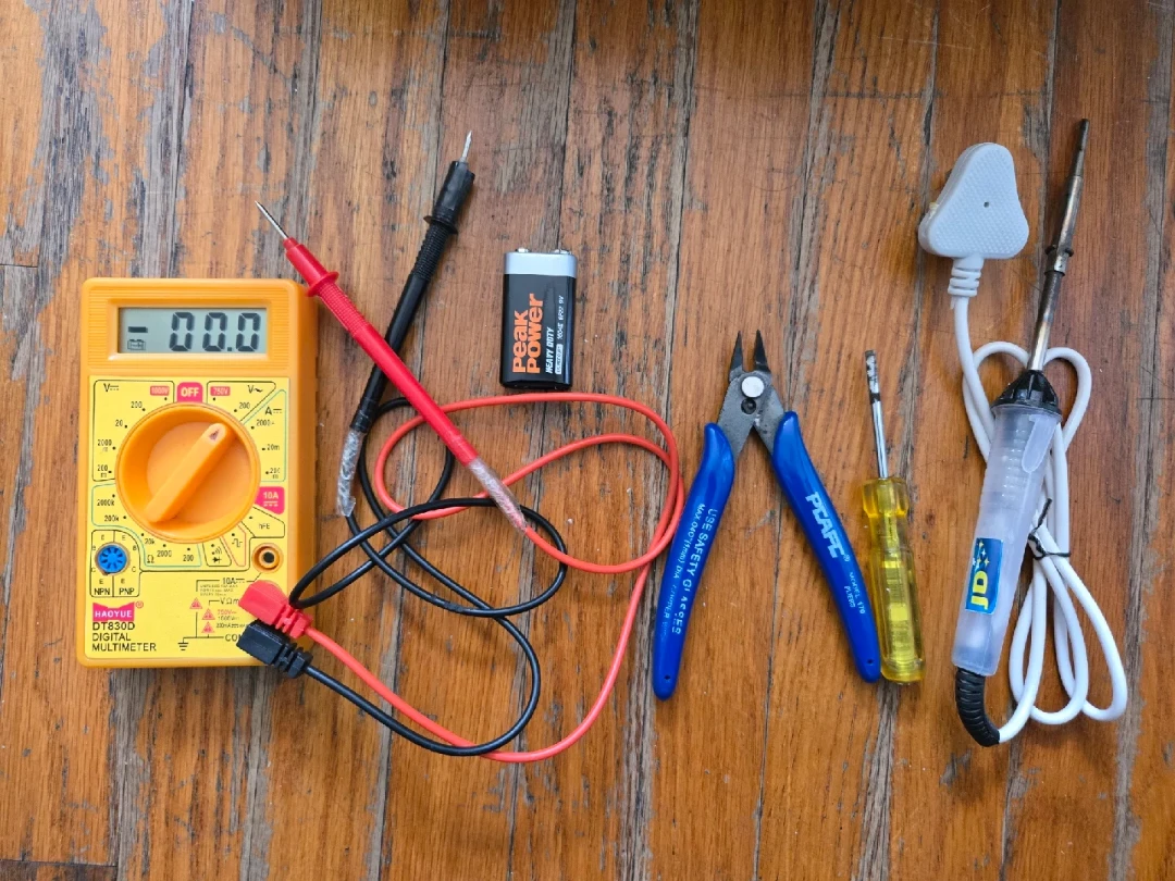 Electronics Tool Set with Stanley Tool Box - photo 5