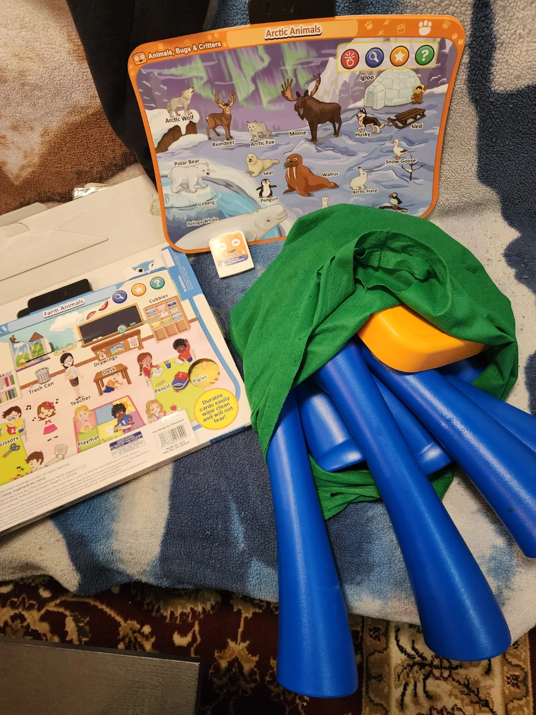 Activity Desk with 2 game cards - photo 4