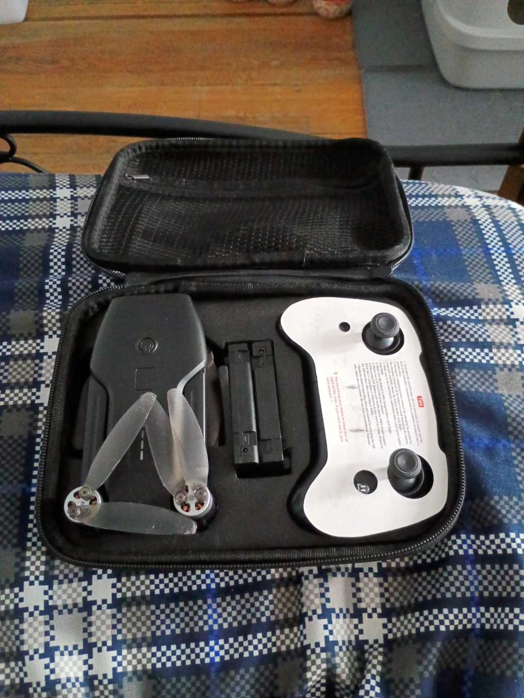 Mini Drone with Remote Control and Carrying Case - photo 3