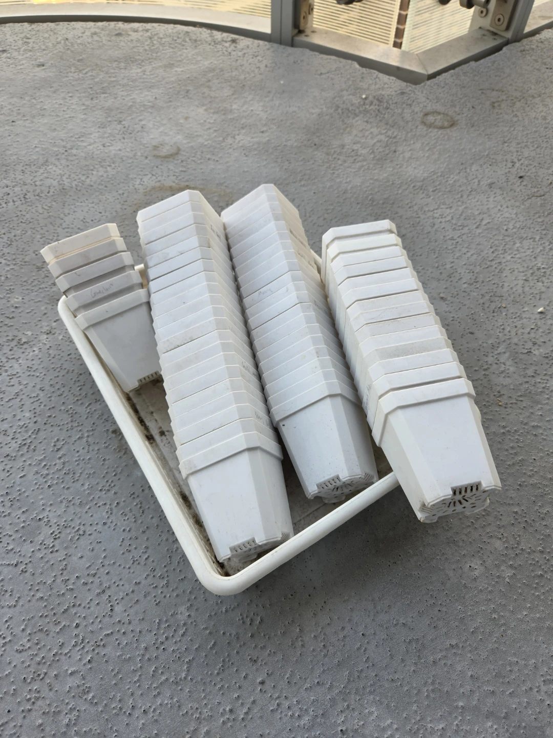 White Plastic Plant Pots (Set of 30)