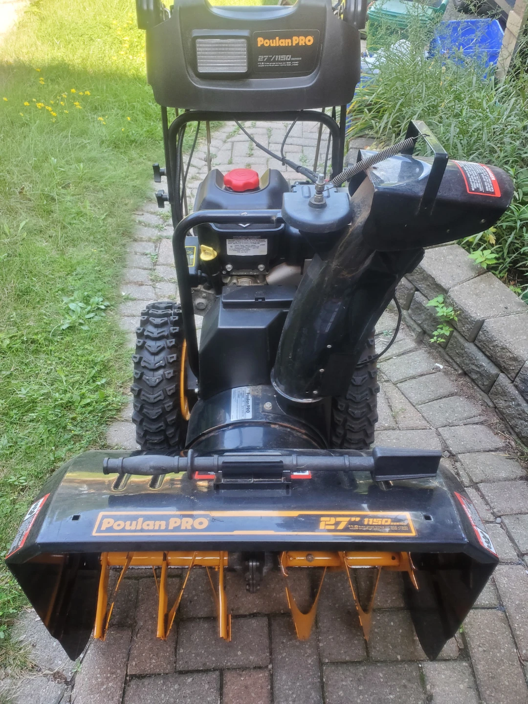 Poulan Pro Snowblower PP1150E27