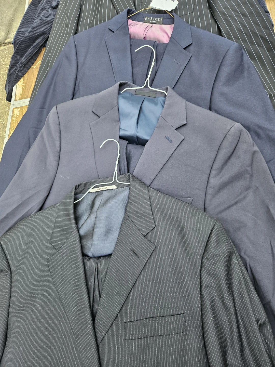 7 used brand name suits size 44R - photo 2