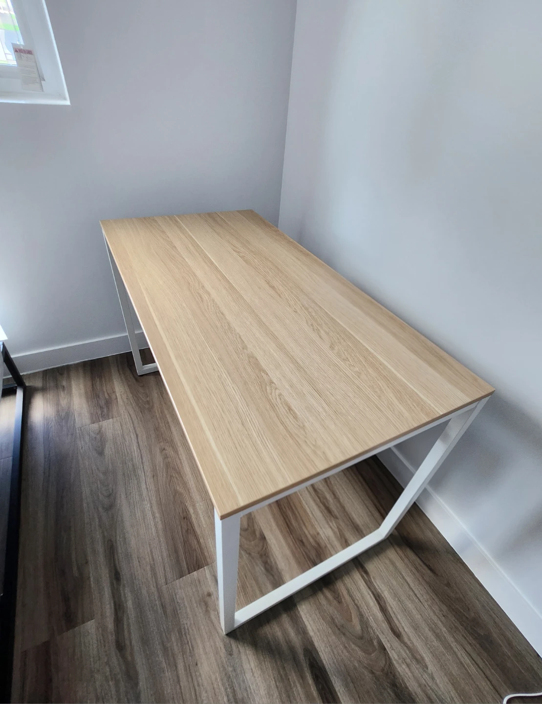 Modern White Frame Desk
