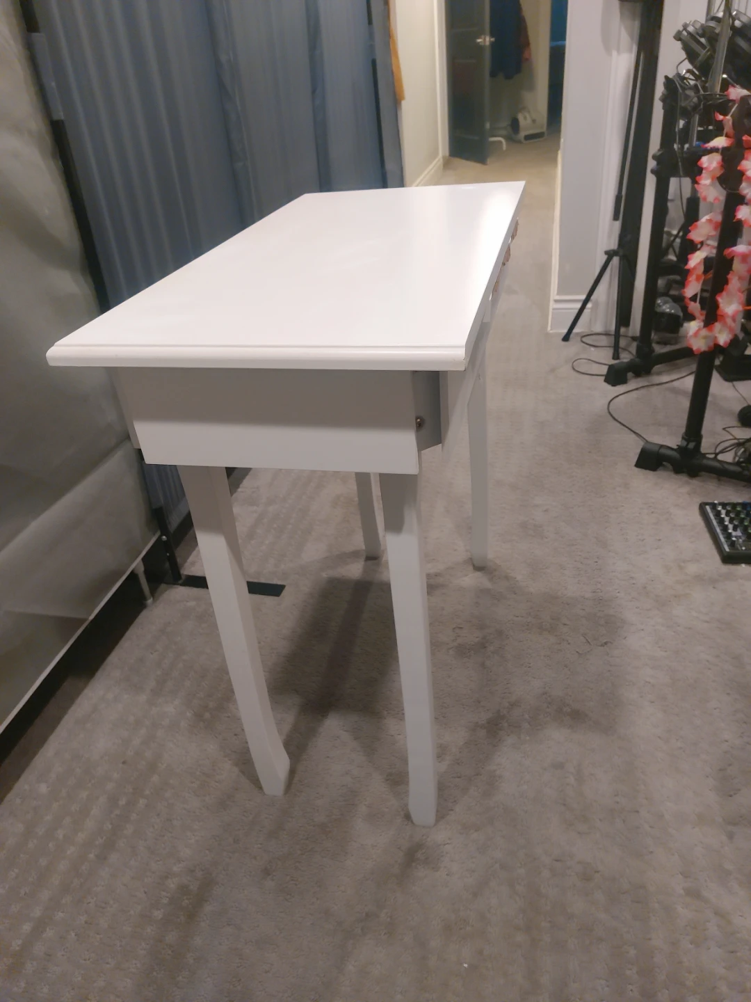 White Vanity Table with 3 Drawers - photo 4