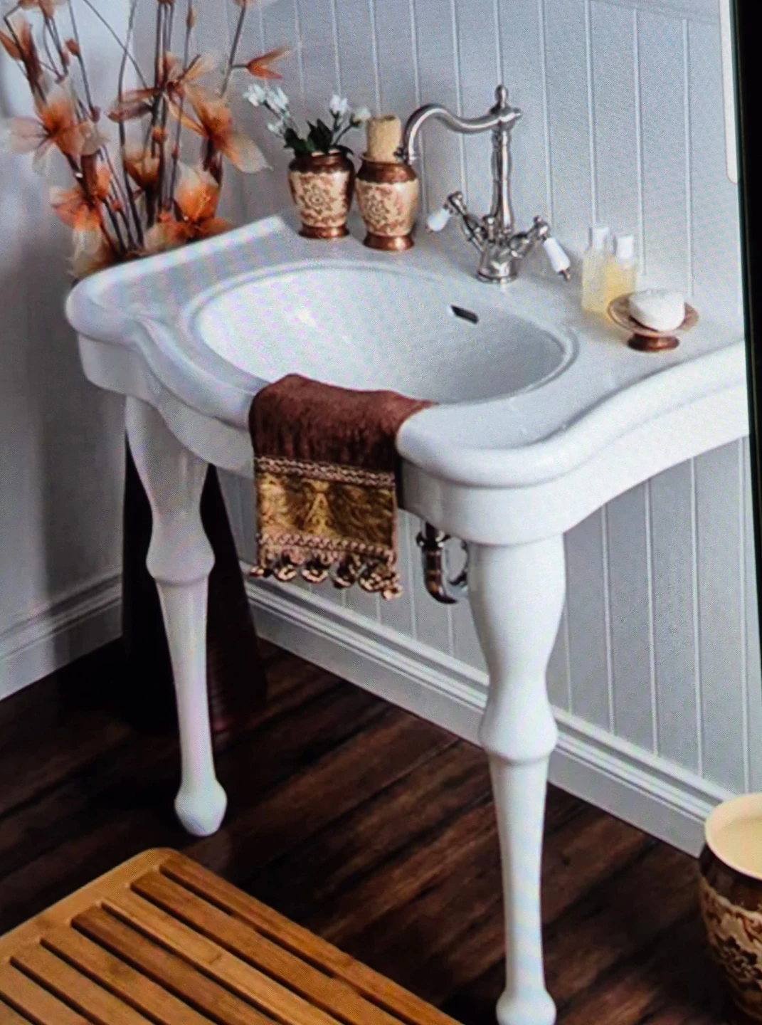 Pedestal bathroom Sink
