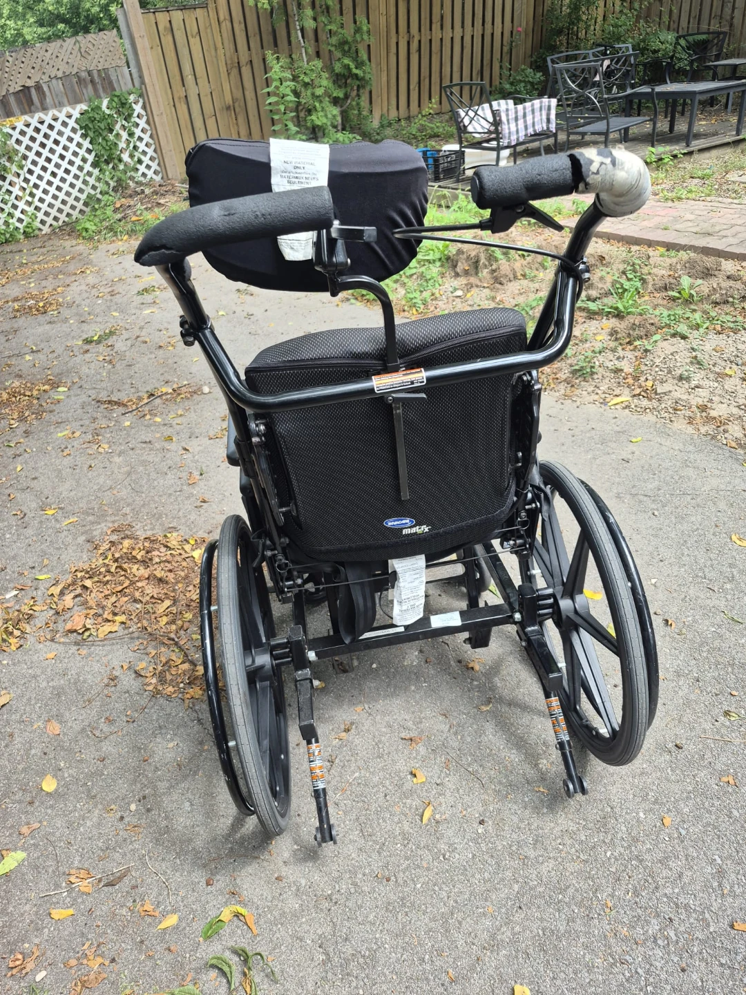 Wheel chair for patients or seniors - photo 4