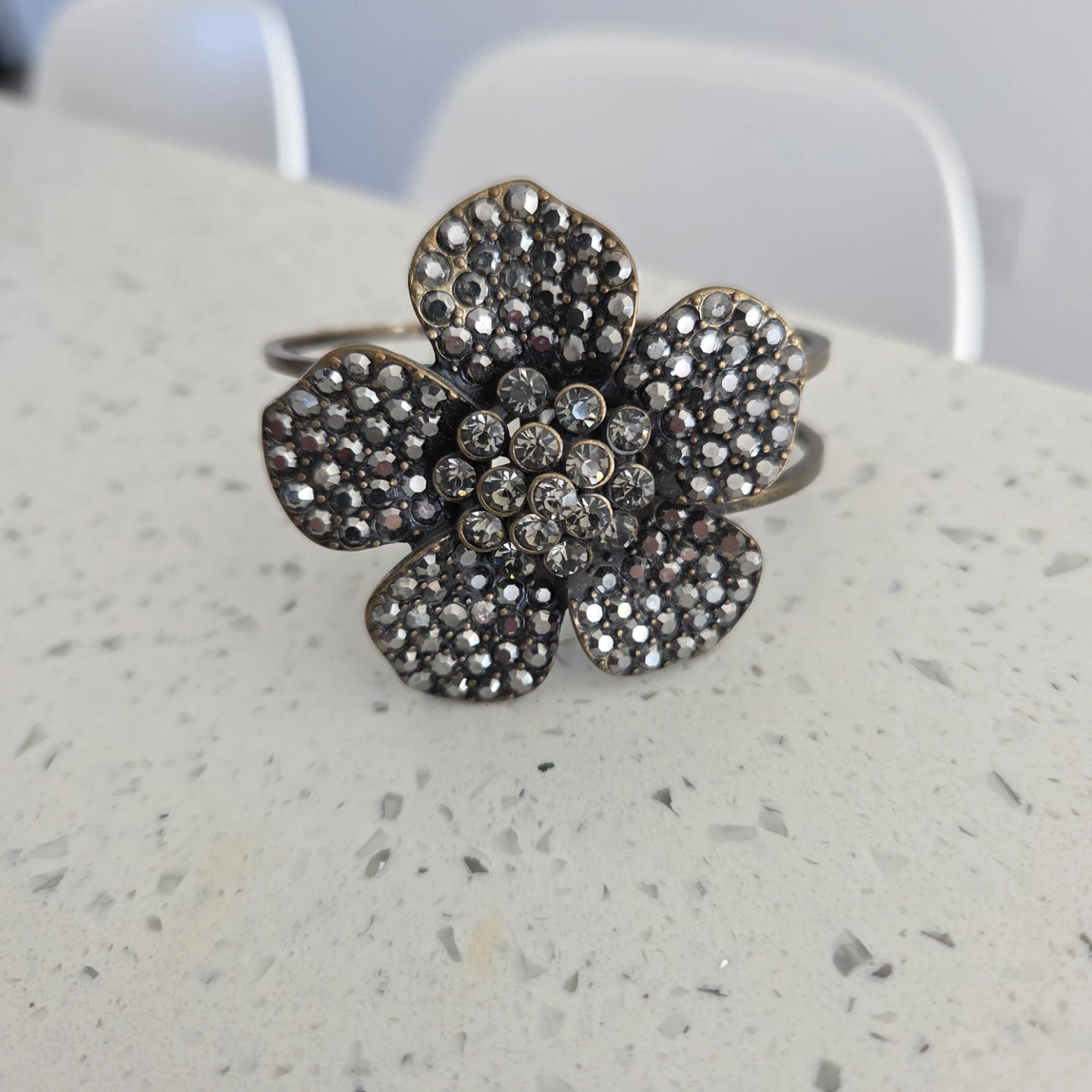 Sparkly Flower Cuff Bracelet - photo 4