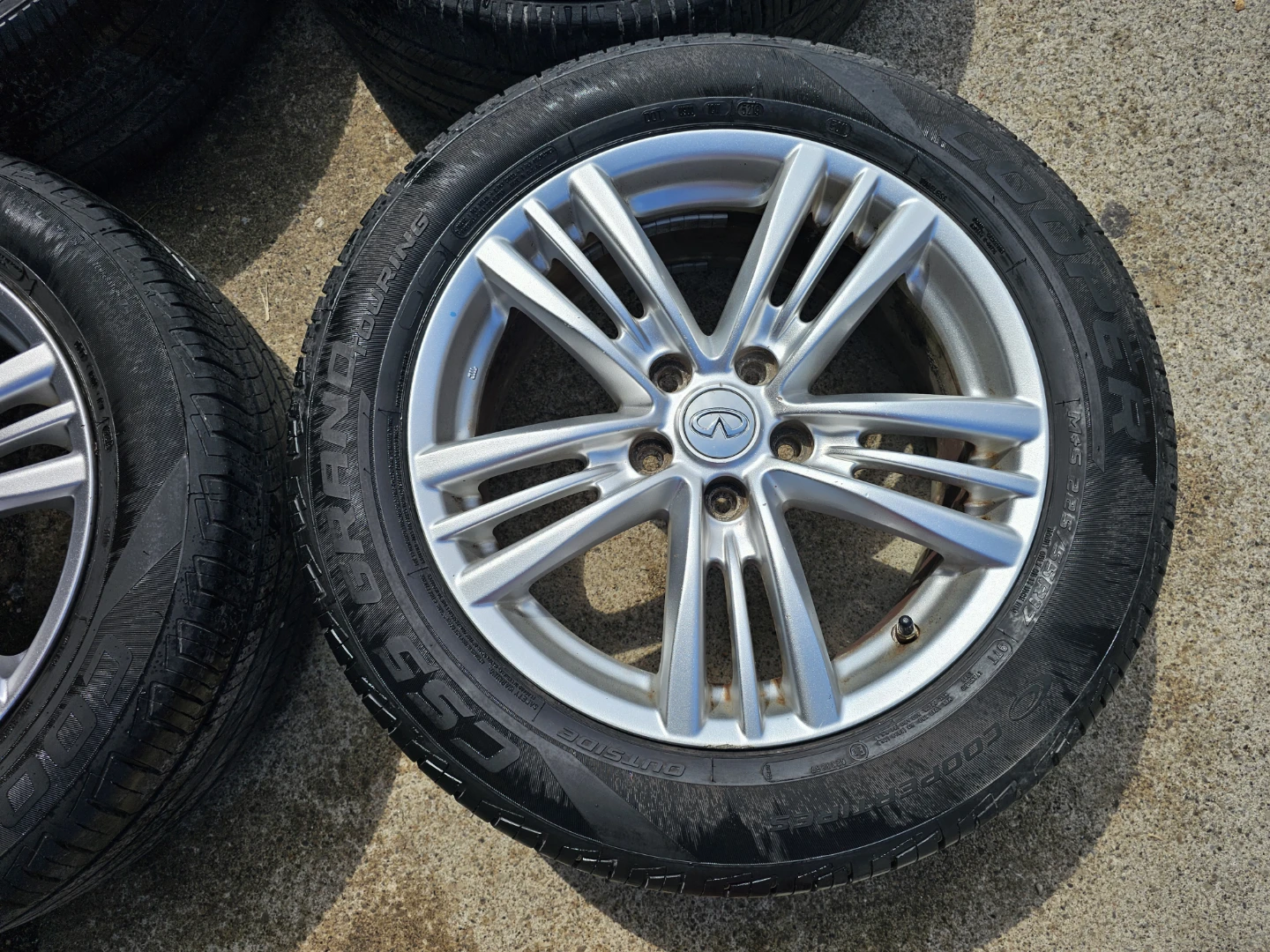 INFINITI G37 O.E.M RIMS AND ALL SEASON TIRES 225/55 R17 - photo 2