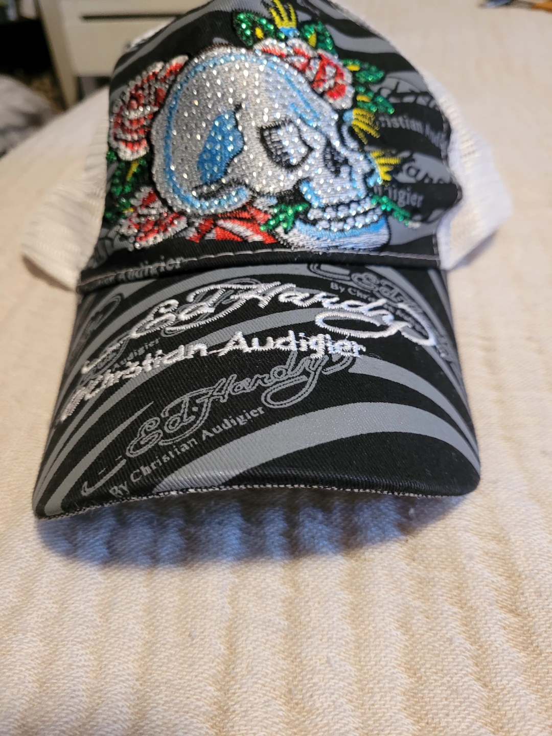 Ed Hardy Skull & Roses Trucker Hat - photo 2